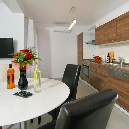 Apartment Apartmani Mane Trogir