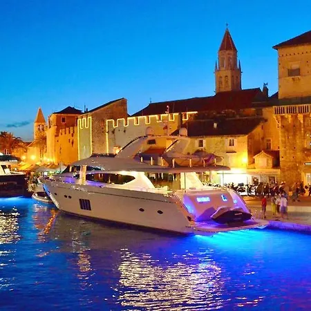 Mane * Trogir