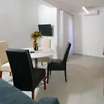 Mane Apartman *