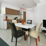 Apartman Mane *